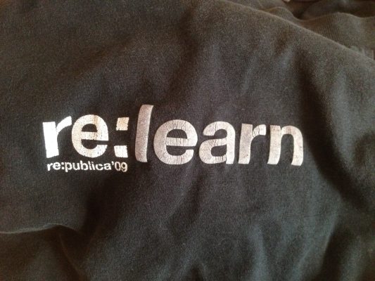 Jörans re:learn-T-Shirt von der re:publica 2009